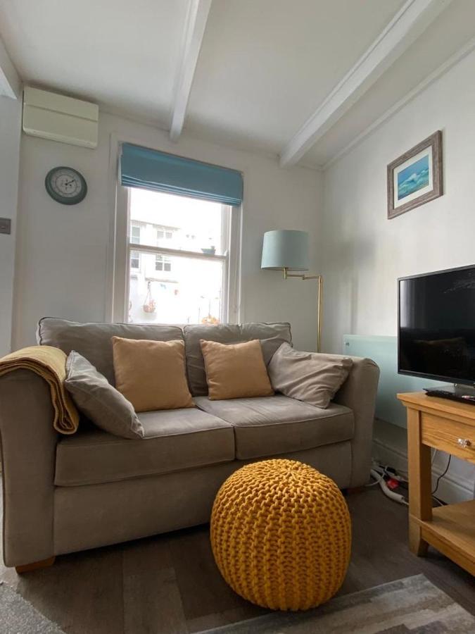 3 Bedroom Minutes Walk From Town, Harbour & Beaches. Holiday home St Ives (Cornwall)